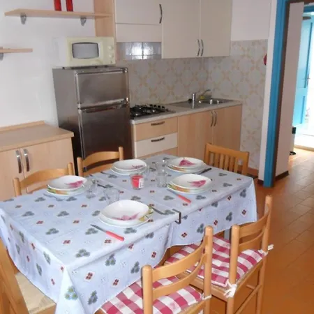 Apartment In 25162 *